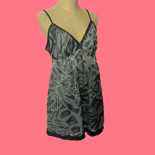 Nicole by Nicole miller early 2000s y2k goth whimsygoth animal print long top size 8