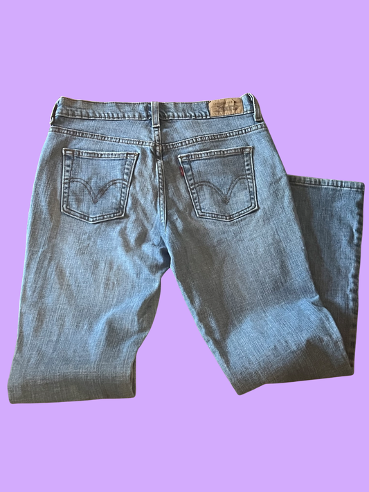 Levi’s jeans size 4 short