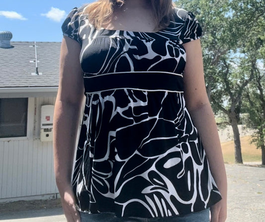 Speechless y2k early 2000s giraffe print top size large