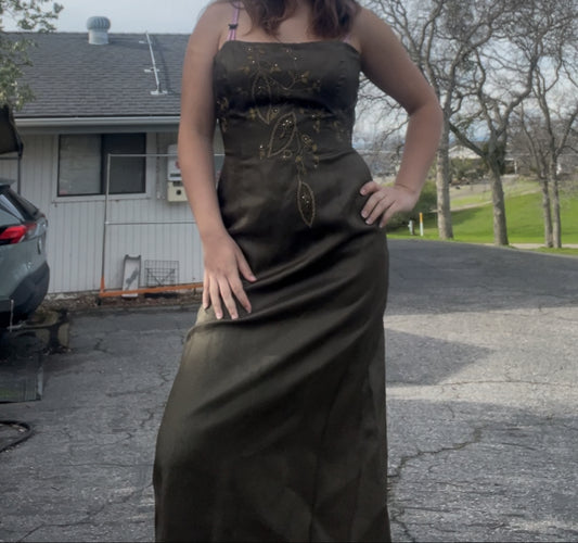 Laundry by Shelli Segal Olive Embellished Gown – Size 10