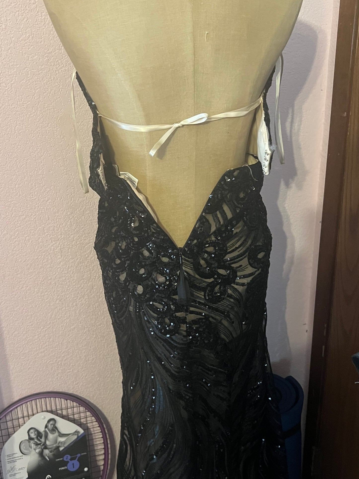 Eureka Los Angeles black sequin prom dress size XS