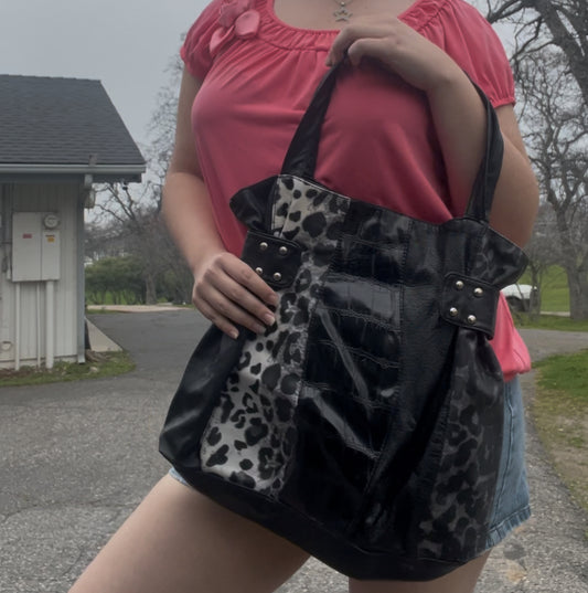 Y2k early 2000s cheetah print grunge goth handbag