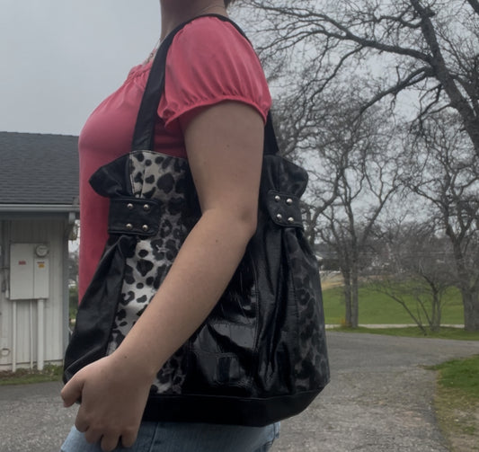 Y2k early 2000s cheetah print grunge goth handbag