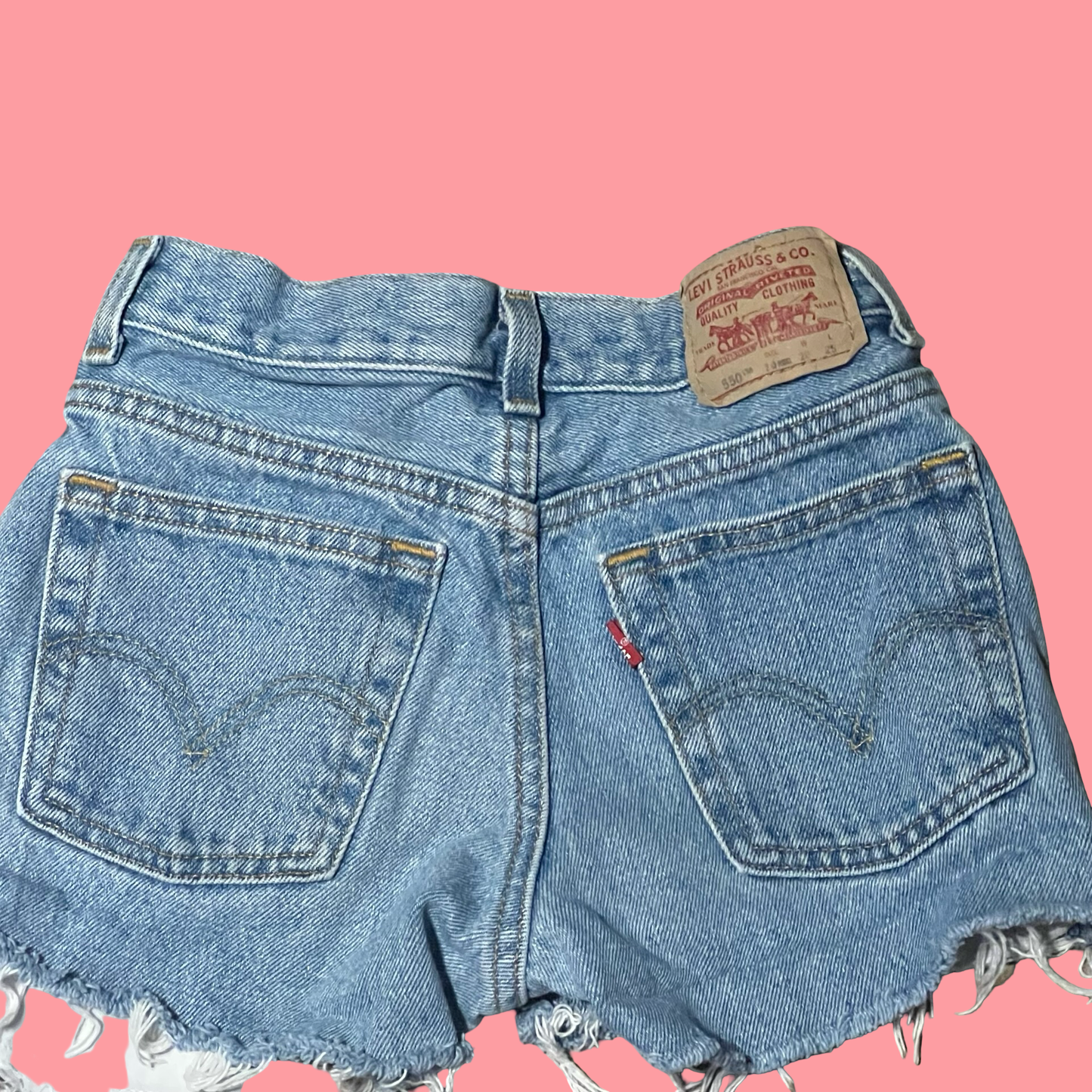 Levi’s distressed cut off shorts from jeans relaxed fit 550 size 25