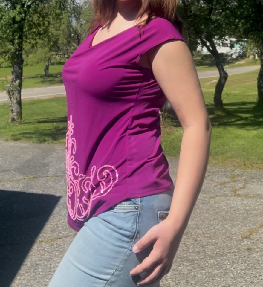 First glance vintage early 2000s beaded mcbling y2k purple top size large
