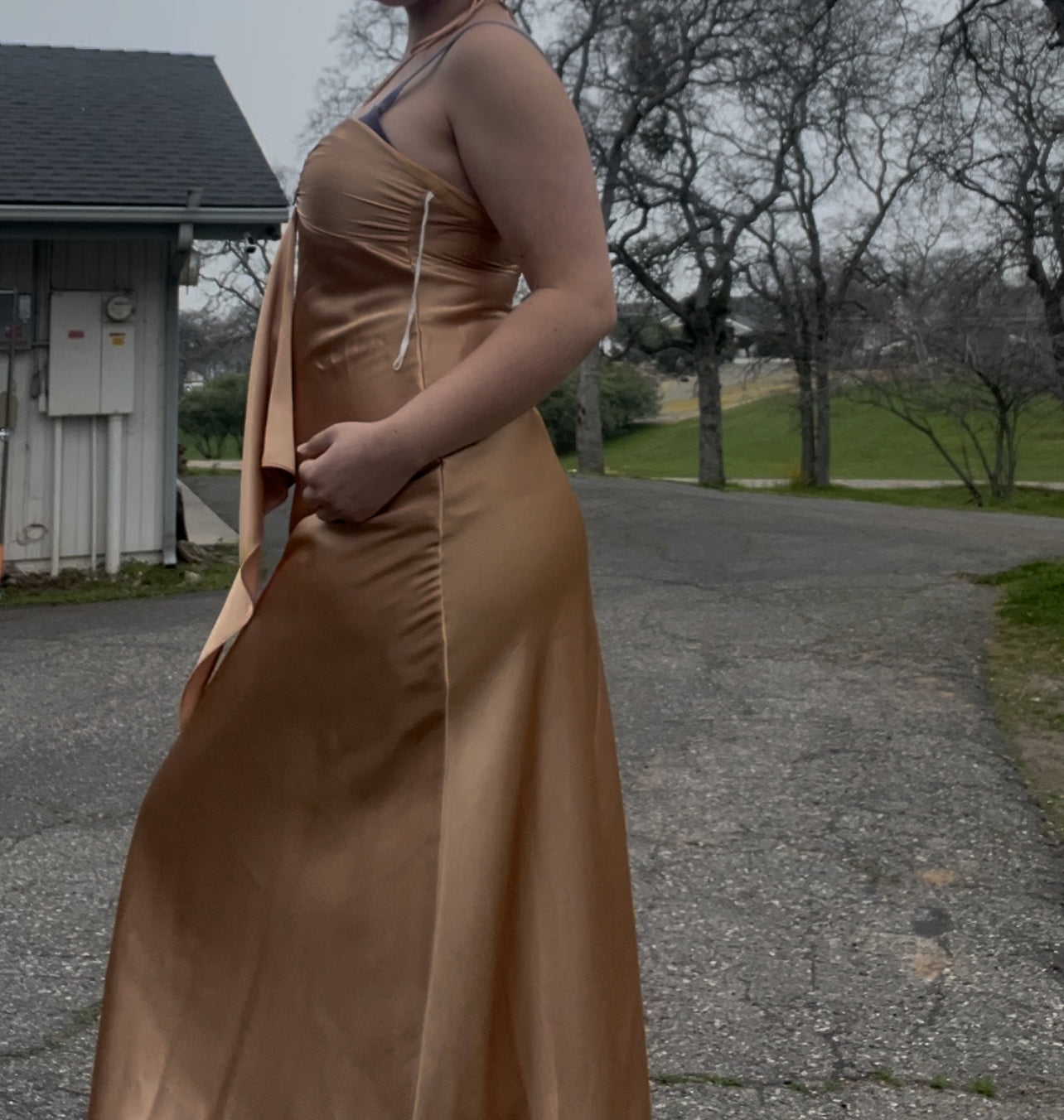 Jump apperal apparel vintage early 2000s gold halter long maxi dress size 7/8