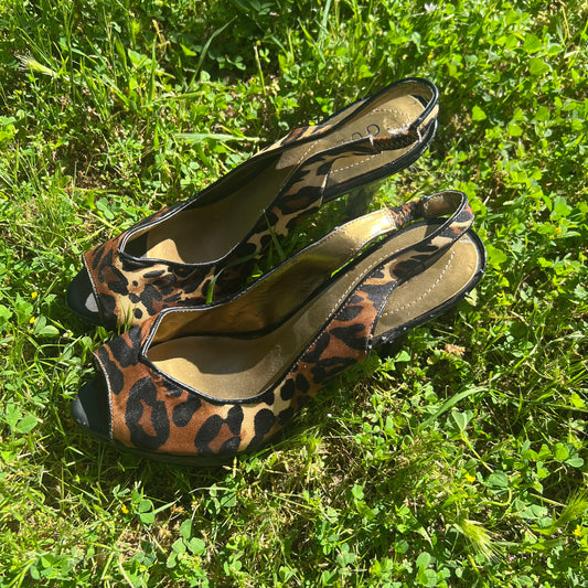 Guess early 2000s y2k cheetah print heels size 7.5