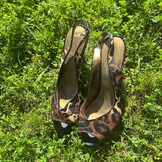 Guess early 2000s y2k cheetah print heels size 7.5