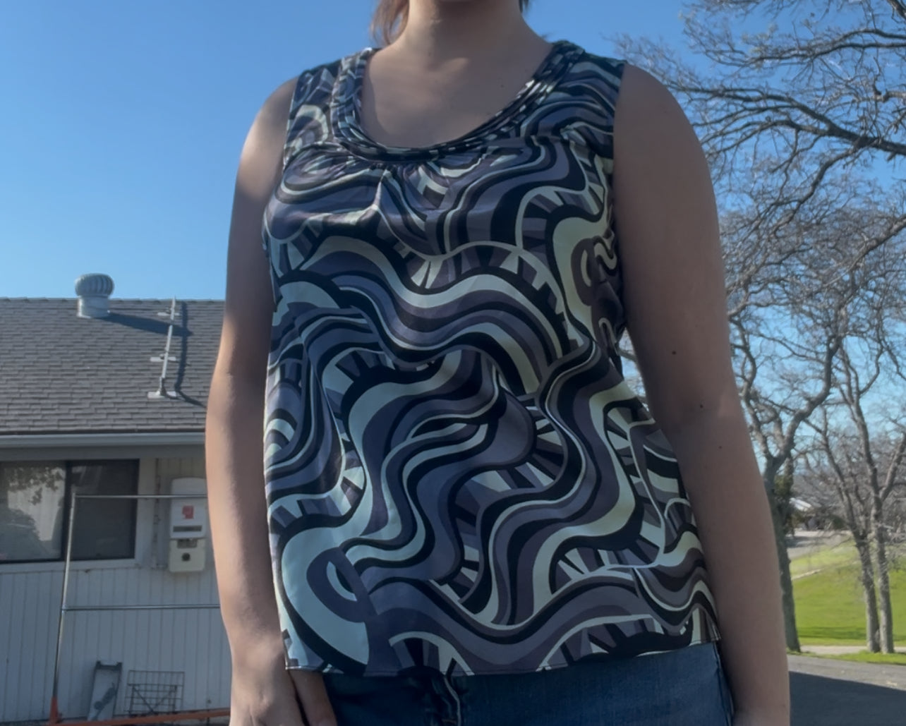 Spense y2k abstract tank top size medium
