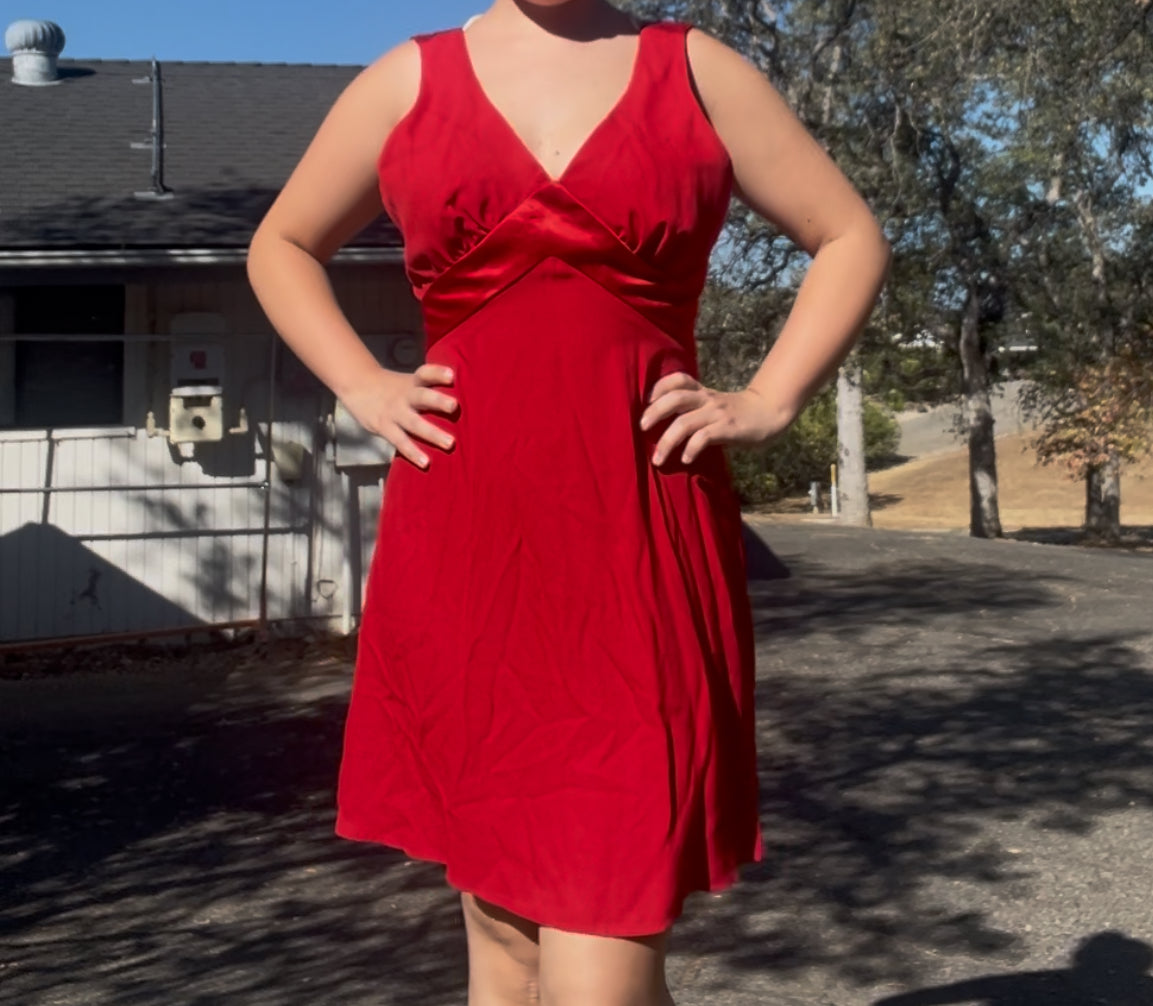Vintage De Laru 90s red Marilyn Monroe style dress with a red bow size 13/14