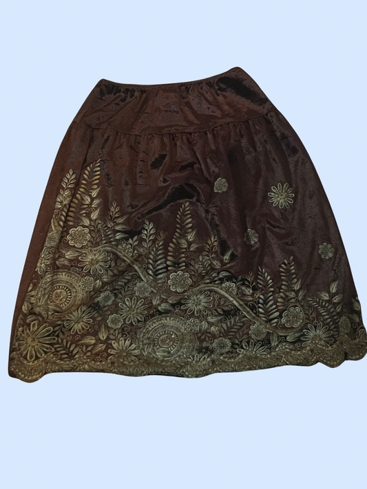 IZ Byer California brown velvet midi fall skirt size large
Runs small/ waistline is stretchy