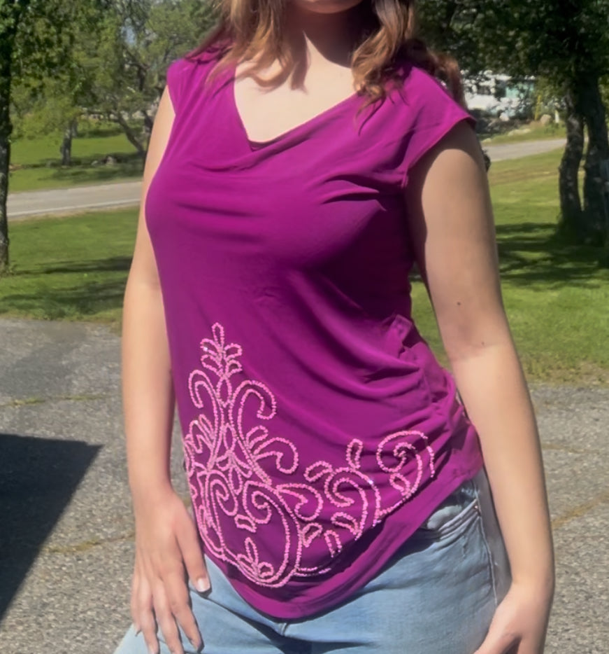 First glance vintage early 2000s beaded mcbling y2k purple top size large