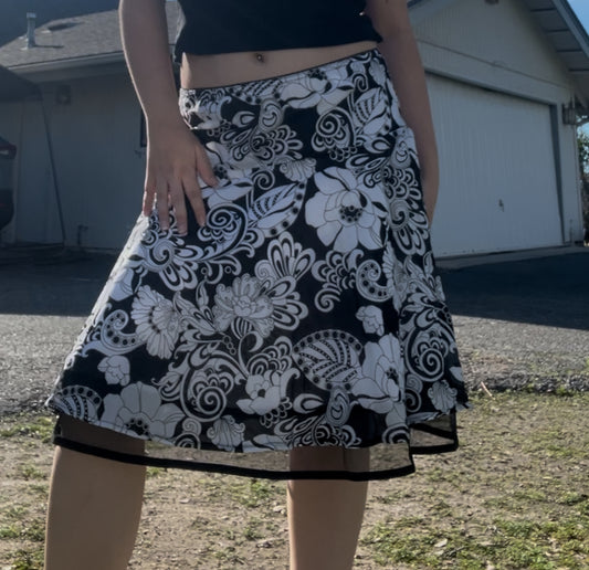 Early 2000s studio 25 midi skirt size large