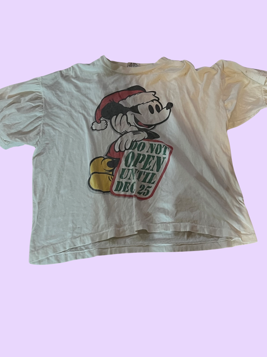 Vintage Disney Christmas Mickey Mouse t-shirt