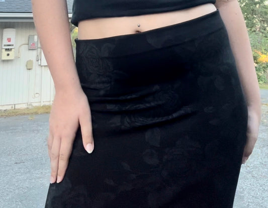 Essex vintage rose black whimsigoth maxi skirt size large